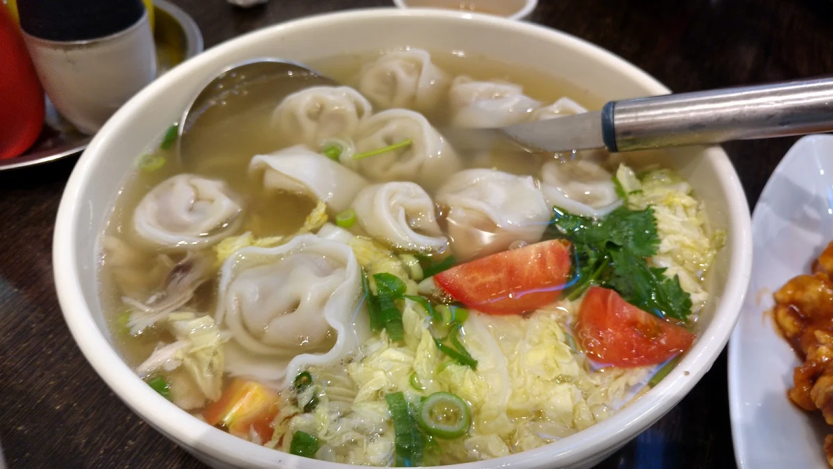 Chicken Soup with Wonton 鸡丝馄饨